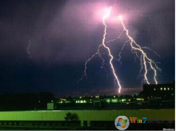 打雷可以玩電腦嗎？小編告訴你打雷能玩電腦嗎
